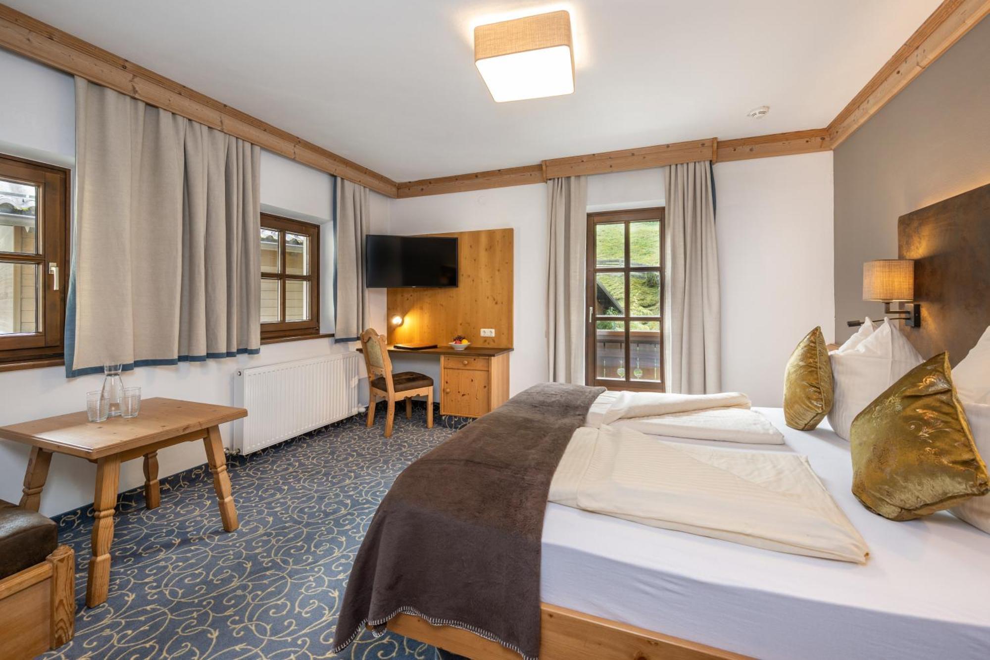 Naturhotel Huettenwirt Im Grossarltal Hüttschlag Exteriör bild